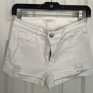 Pacsun super stretch shortie white jean shorts; size 26